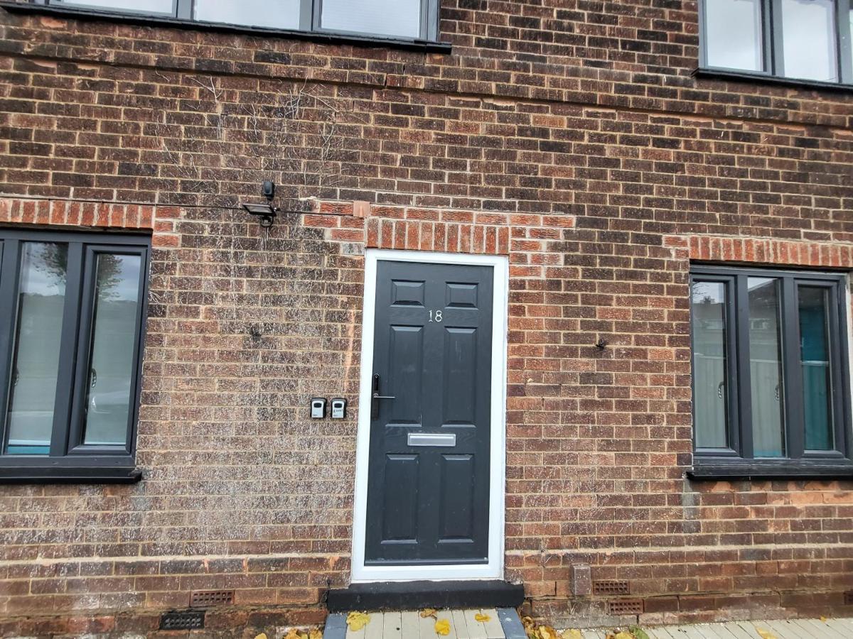 Premier Studios Nottingham - Tring Vale Экстерьер фото